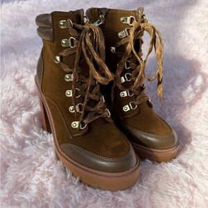 NEW 7.5 Jennifer Lopez Boots